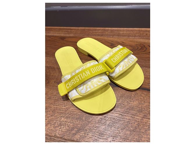 Sandali Dior Revolution Gialli in Tessuto e Gomma Giallo - vista 2