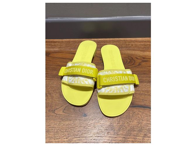Sandali Dior Revolution Gialli in Tessuto e Gomma Giallo - vista 3