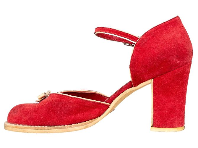 Miu Miu Décolleté in Camoscio Rosso - vista 6