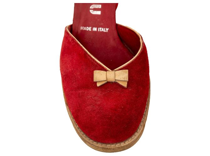 Miu Miu Décolleté in Camoscio Rosso - vista 7
