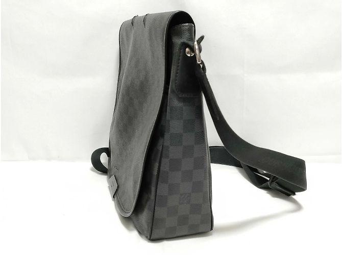 Louis Vuitton Damier Graphite Daniel MM Bolsa Mensageiro Preto - vista 7