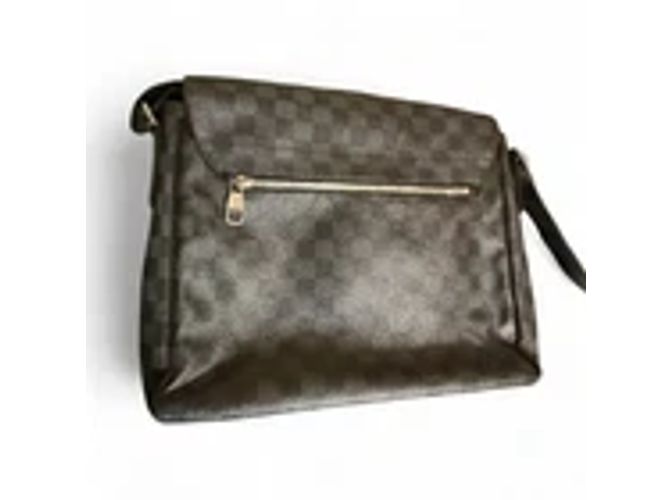 Louis Vuitton District MM Damier Graphite Borsa a Spalla Nera Nero - vista 11