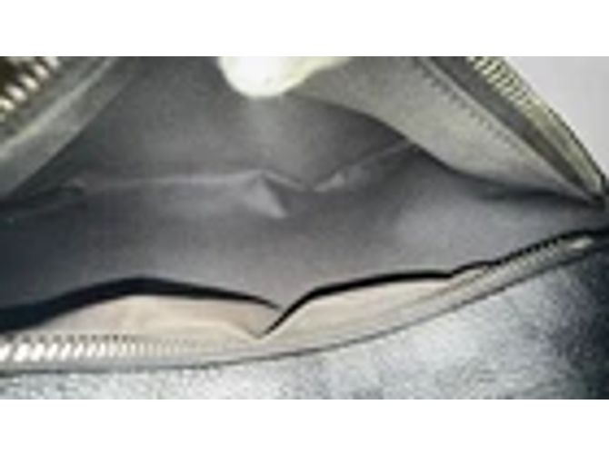 Louis Vuitton District MM Damier Graphite Borsa a Spalla Nera Nero - vista 14