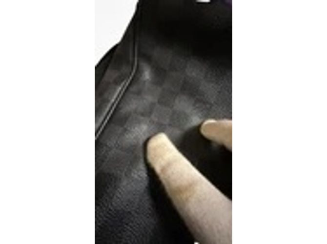Louis Vuitton District MM Damier Graphite Borsa a Spalla Nera Nero - vista 17
