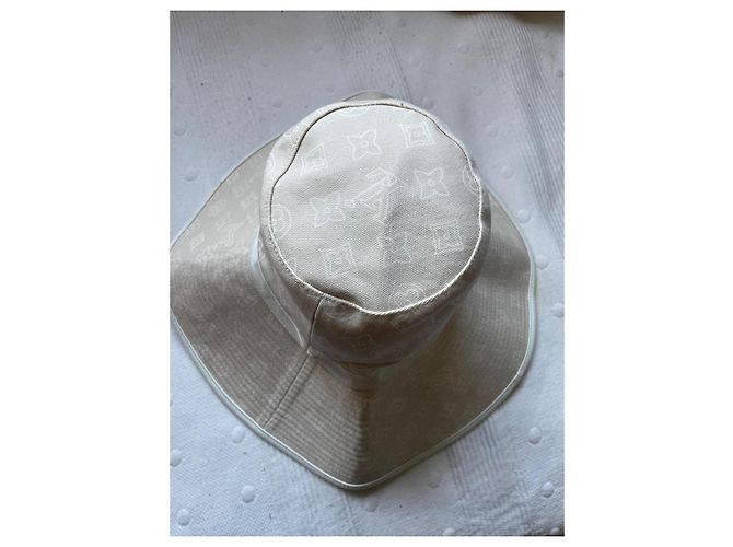Cappello Louis Vuitton Maxi Monogramma LV Beige - vista 7