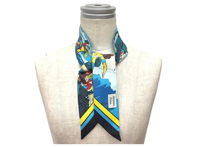 Foulard Twilly Hermès in blu - vista 2