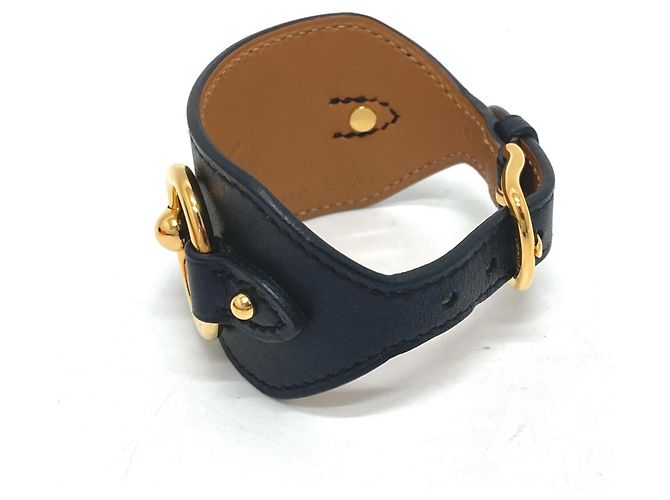 Pulseira Bangle Horsebit Hermès em Couro Swift Preto - vista 3