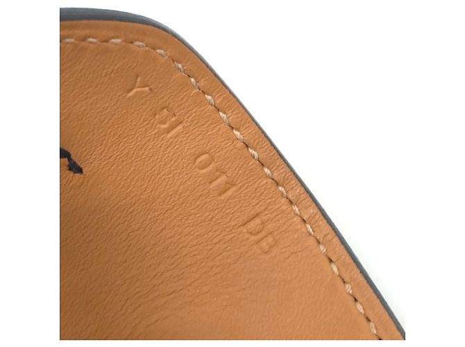 Pulseira Bangle Horsebit Hermès em Couro Swift Preto - vista 8