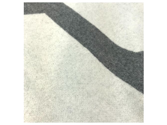 Hermès Sciarpa in cashmere bicolore con frange ottiche HERMES Kazak Marrone Bianco - vista 5