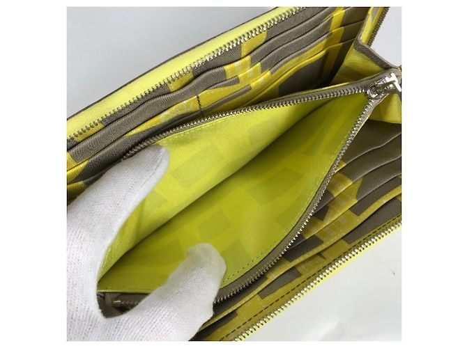 Cartera con cremallera redonda Azap Long Silk'in de Hermès Amarillo - vista 9