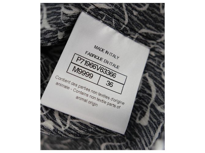 Blusa in seta con stampa di colomba e logo Chanel Resort 2022 Nero - vista 9