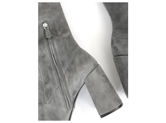 Botas de camurça cinza acima do joelho Prada Outono 2015 - vista 4