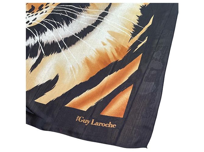 Maxi quadrato 90s Guy Laroche in mussola di seta nera e cammello con stampa di tigre. Nero Marrone chiaro - vista 3
