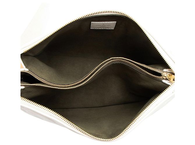 Borsa a Spalla Coussin PM in Pelle di Agnello Embossata Monogram Louis Vuitton Bianco - vista 6