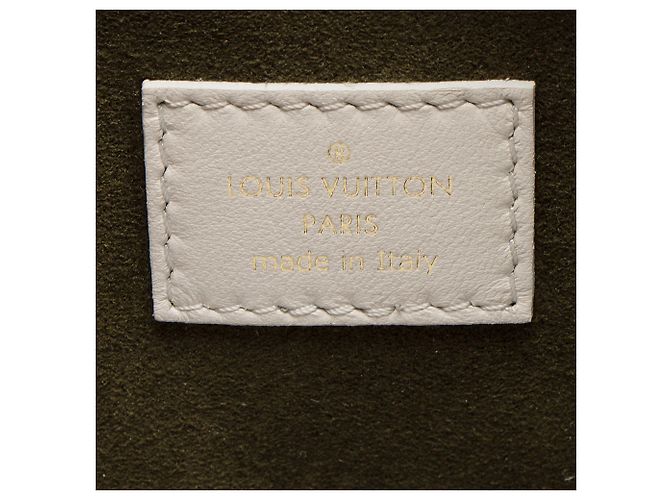 Borsa a Spalla Coussin PM in Pelle di Agnello Embossata Monogram Louis Vuitton Bianco - vista 7