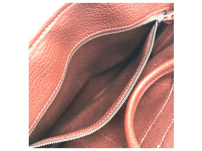Borsa Tote Petite Santu di Hermès Bordò - vista 13