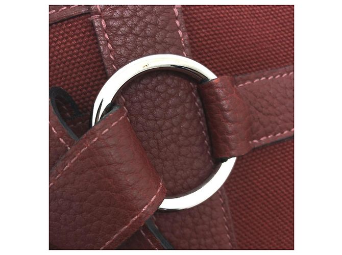 Borsa Tote Petite Santu di Hermès Bordò - vista 6