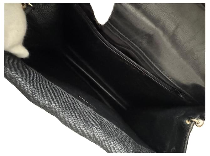 Chanel Borsa a tracolla Double Flap Nero Gold hardware - vista 12