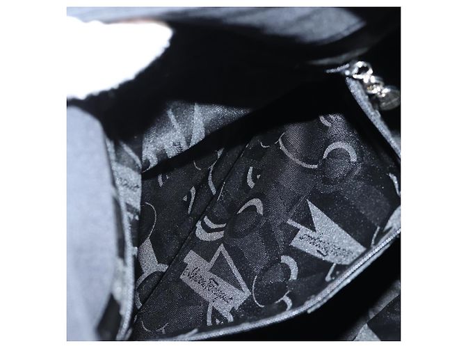 Borsa a Spalla Vala in Nylon Nero e Argento di Salvatore Ferragamo Auth bs27290 - vista 20