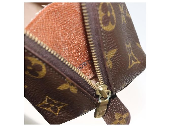 LOUIS VUITTON Pochette Cosmetica Demi Ronde Monogram M47520 LV Auth 133922 Monogramma - vista 12