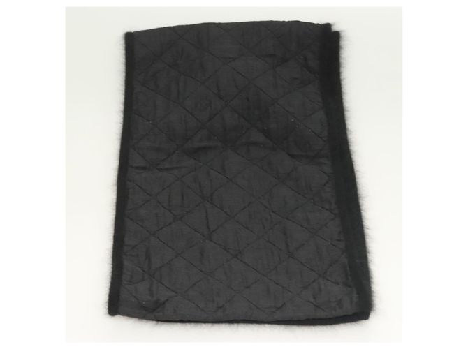 Chanel Sciarpa Matelassé in Lana Nera CC Auth 133729 Nero - vista 9