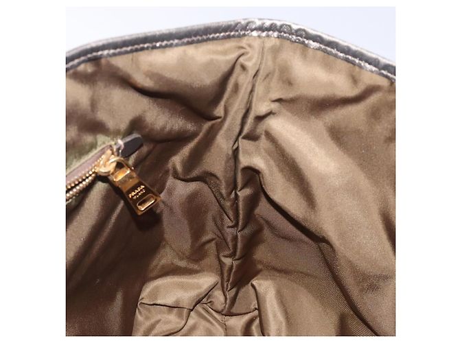 Borsa Tote PRADA in nylon khaki oro Auth 133051 D'oro Cachi - vista 18