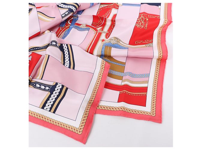 Foulard Hermès Carré 90 "LA BERLINE BAYADERE" 100% Seta in Rosa - vista 2