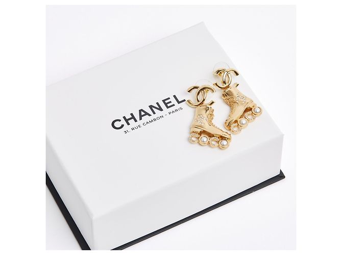 Chanel 2024 Boucles Clous LA Cruise Coco Rollerskates CC Earrings Studs in box Golden - view 7