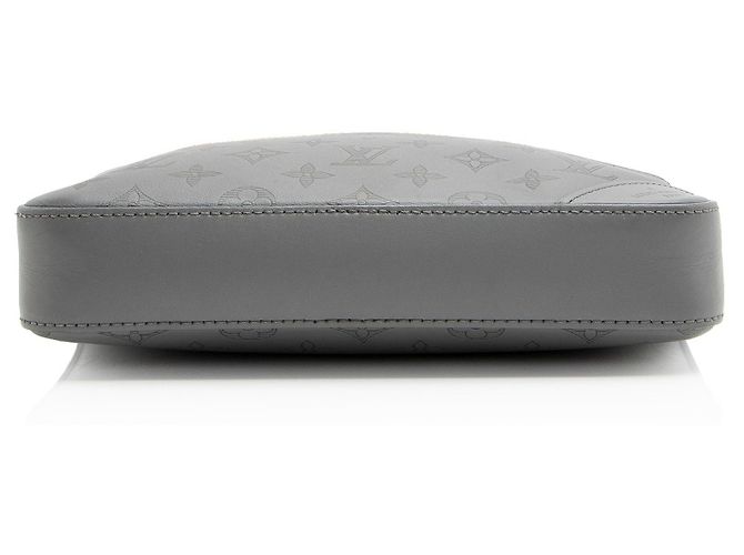 Louis Vuitton Monogram Shadow Duo Messenger Grau - Ansicht 4