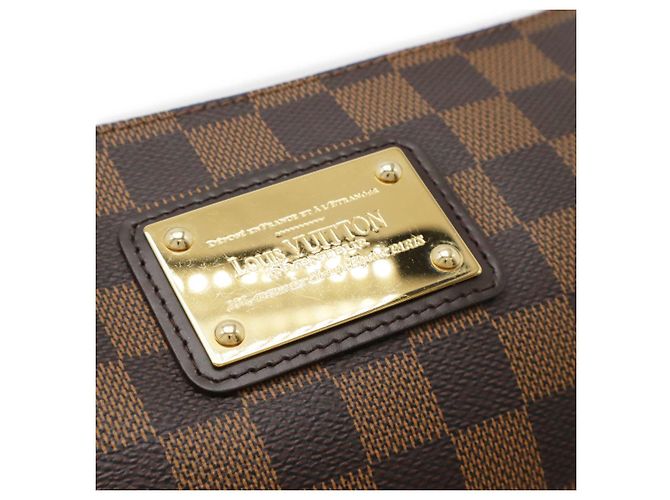 Clutch Eva Damier Louis Vuitton Marrone - vista 4