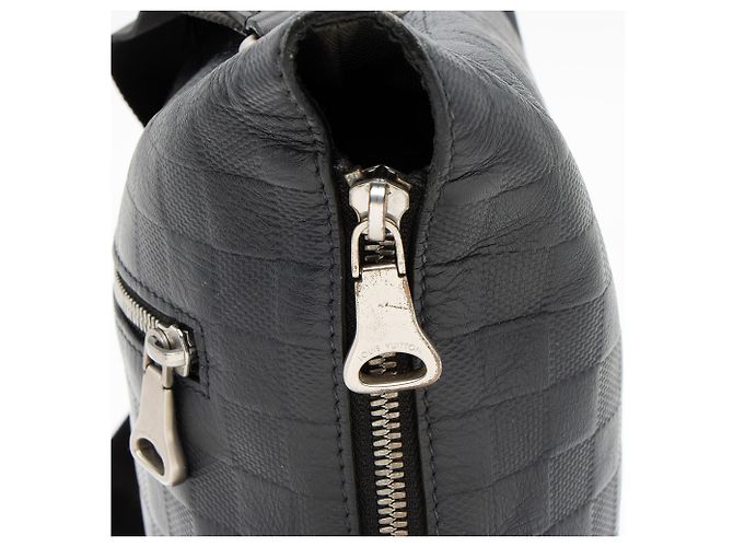 Messenger PM Discovery Damier Infini Louis Vuitton Nero - vista 9