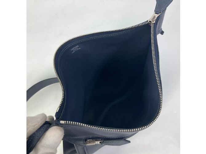 Borsa a tracolla Hermès Ultra Pla GM Blu Blu navy - vista 12