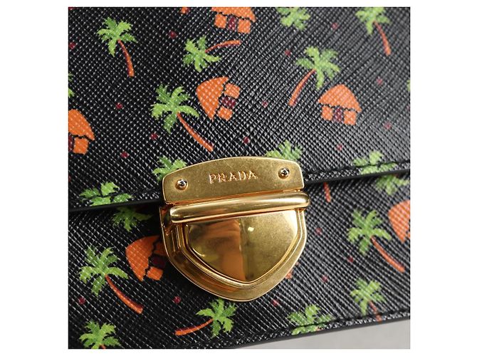 Prada Borsa a Spalla in Pelle Nera e Oro Auth 134572V Nero D'oro - vista 18