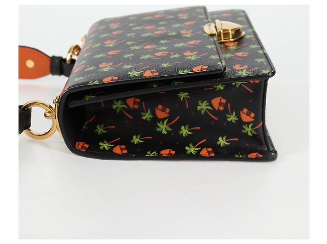 Prada Borsa a Spalla in Pelle Nera e Oro Auth 134572V Nero D'oro - vista 3