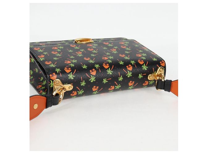 Prada Borsa a Spalla in Pelle Nera e Oro Auth 134572V Nero D'oro - vista 6