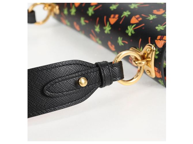 Prada Borsa a Spalla in Pelle Nera e Oro Auth 134572V Nero D'oro - vista 9