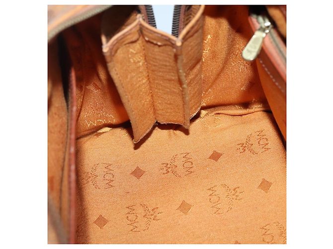Sac Boston MCM Logogram Vicetos en cuir PVC marron et or Auth am8857 Doré - vue 18