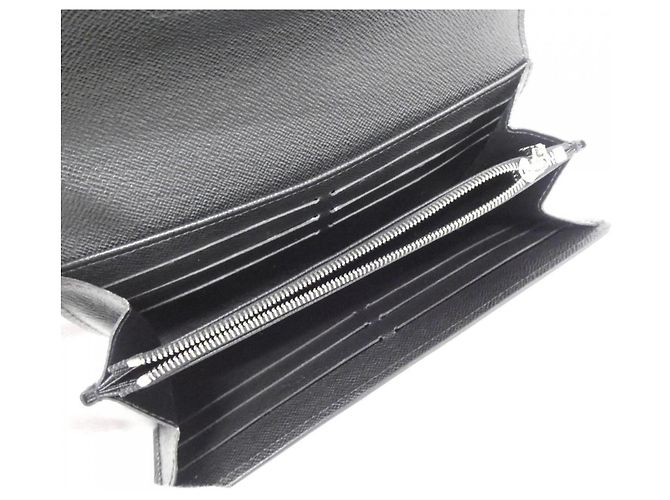 Cartera Twist Epi Louis Vuitton Negro - vista 4