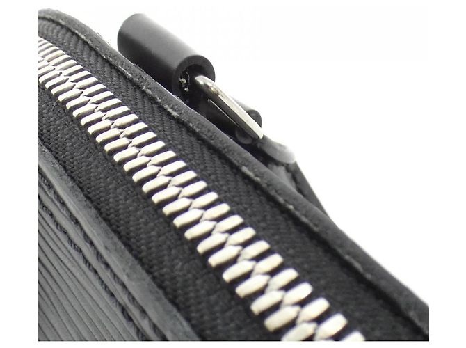 Louis Vuitton Epi Alma BB Handbag Black - view 8