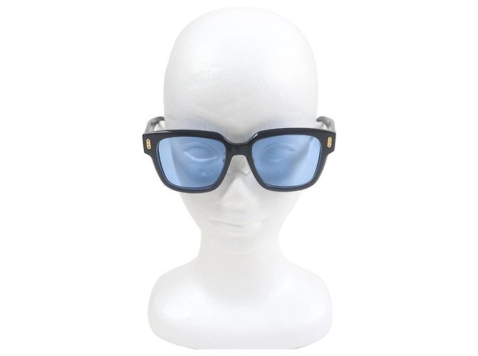 Louis Vuitton LV Confidence Square Sunglasses Black - view 3