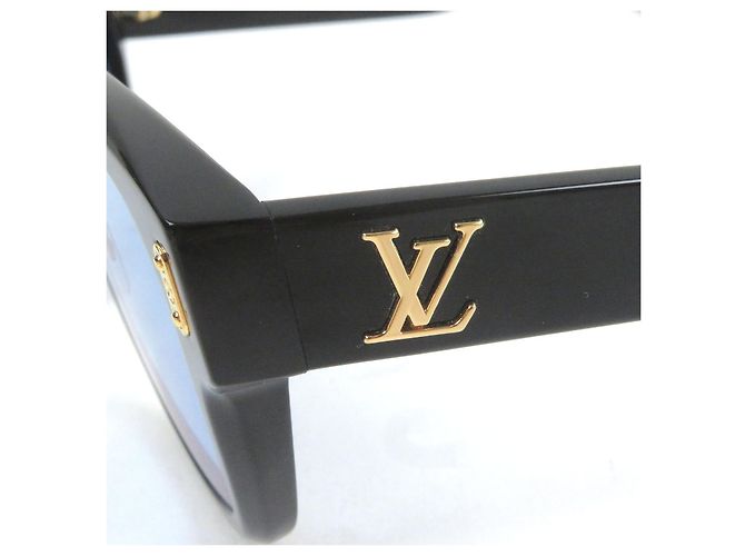 Louis Vuitton LV Confidence Square Sunglasses Black - view 8