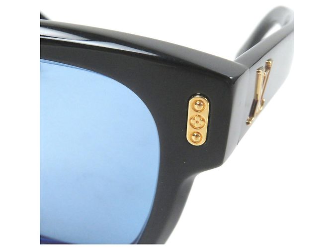 Louis Vuitton LV Confidence Square Sunglasses Black - view 9