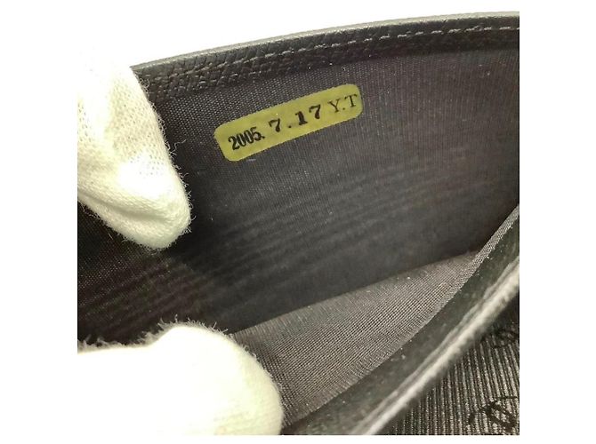 Chanel Coco Button W langer Geldbeutel aus schwarzem Leder - Ansicht 9