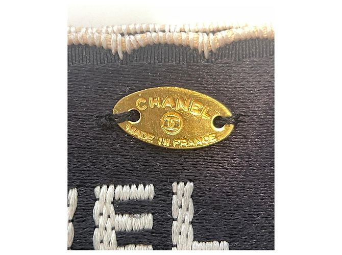 Coco Crush Spilla Vintage a Fiocco Chanel Nera Nero - vista 3