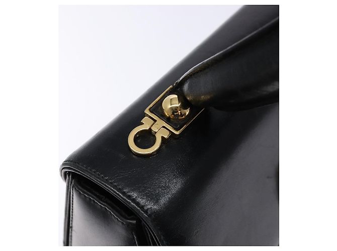 Borsa a mano Gancini in pelle nera e oro Salvatore Ferragamo Auth yk19008 Nero D'oro - vista 19