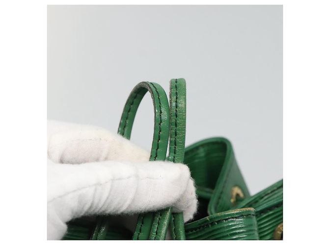 Noe LOUIS VUITTON Epi Petit Noé Borsa a Spalla Verde M44104 LV Auth yk19009 - vista 10