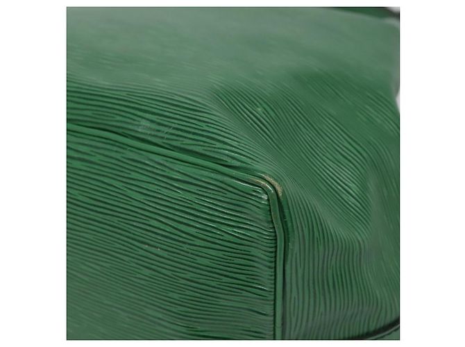 Noe LOUIS VUITTON Epi Petit Noé Borsa a Spalla Verde M44104 LV Auth yk19009 - vista 15