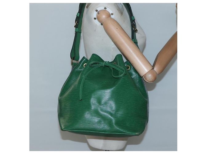 Noe LOUIS VUITTON Epi Petit Noé Borsa a Spalla Verde M44104 LV Auth yk19009 - vista 21