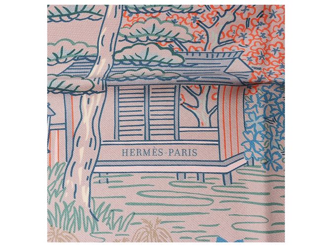 Garden Bufanda Hermès Carré 90 "Mille Feuilles de Soie" 100% Seda en Gris - vista 10