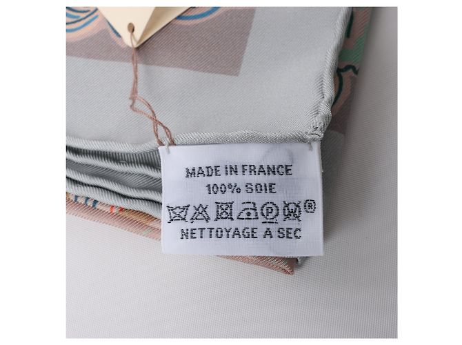 Garden Bufanda Hermès Carré 90 "Mille Feuilles de Soie" 100% Seda en Gris - vista 12